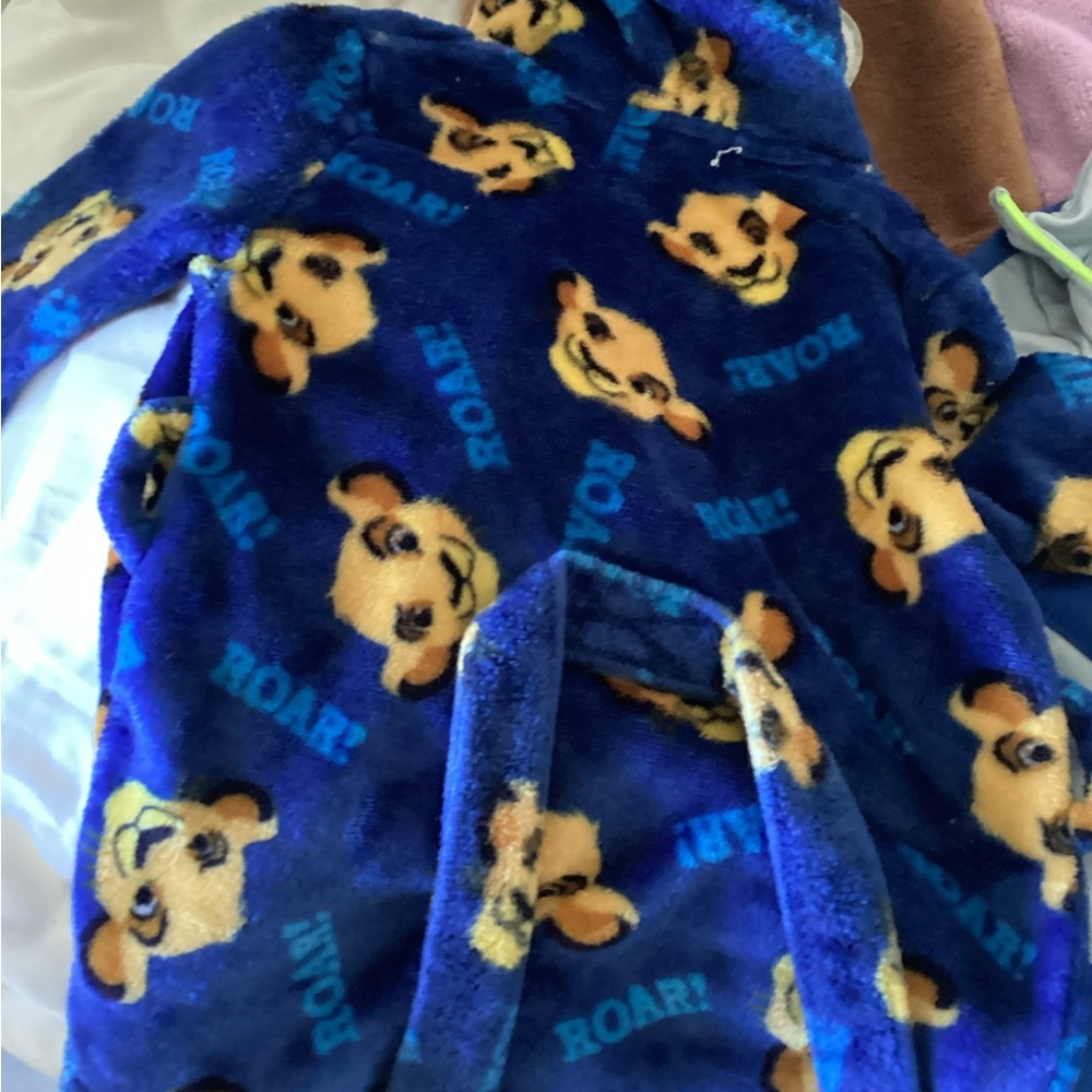 Blue Lion Print fleece housecoat and sweaters